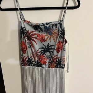 Zara maxi dress very cute never worn! Size small